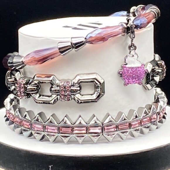 Darkness Never Looked So Good ST95362 Halloween Stack 2025 Pink Cauldron - Picture 2 of 4